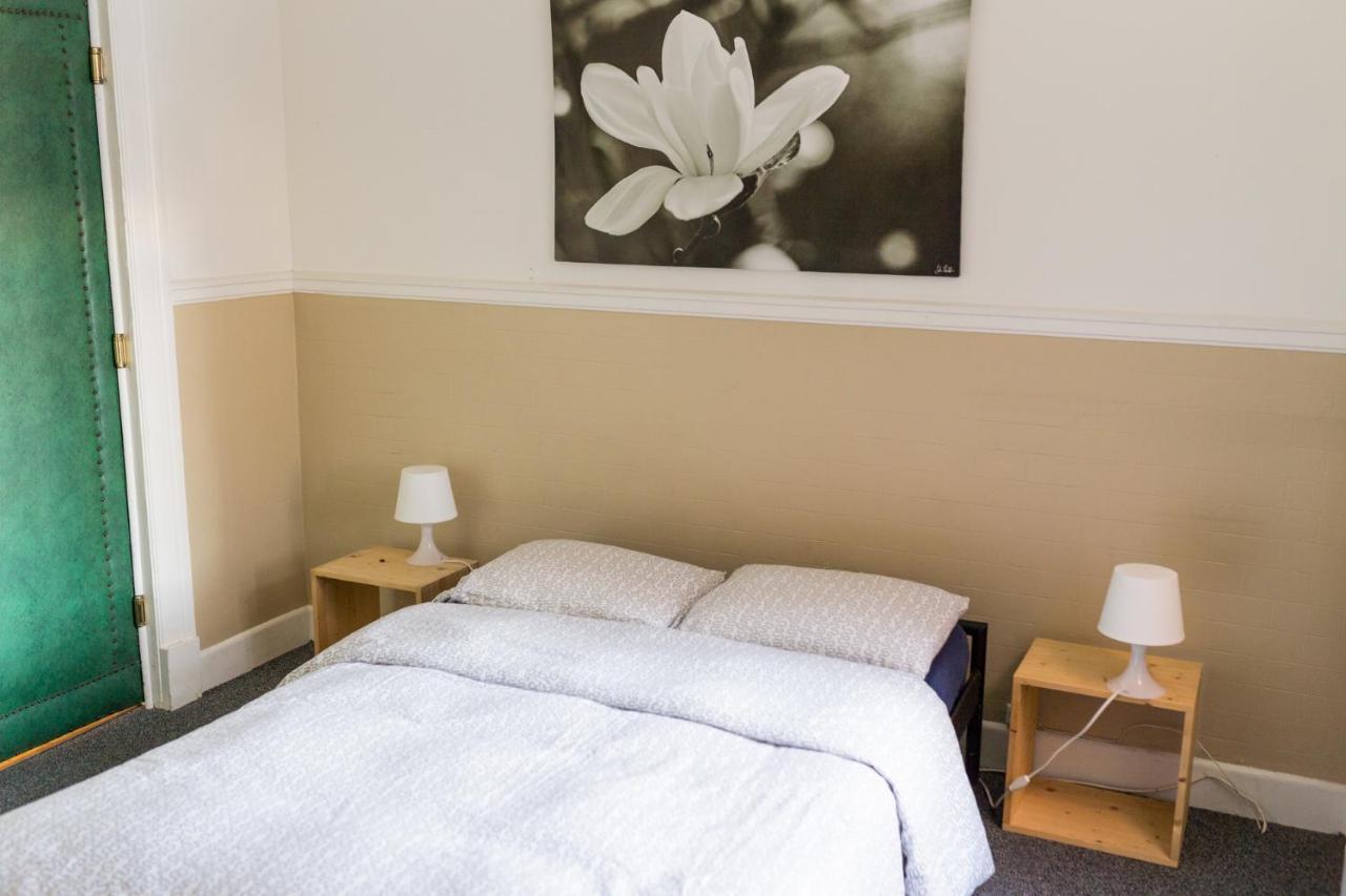 Le 9 Et Demi Bed & Breakfast Montréal Dış mekan fotoğraf