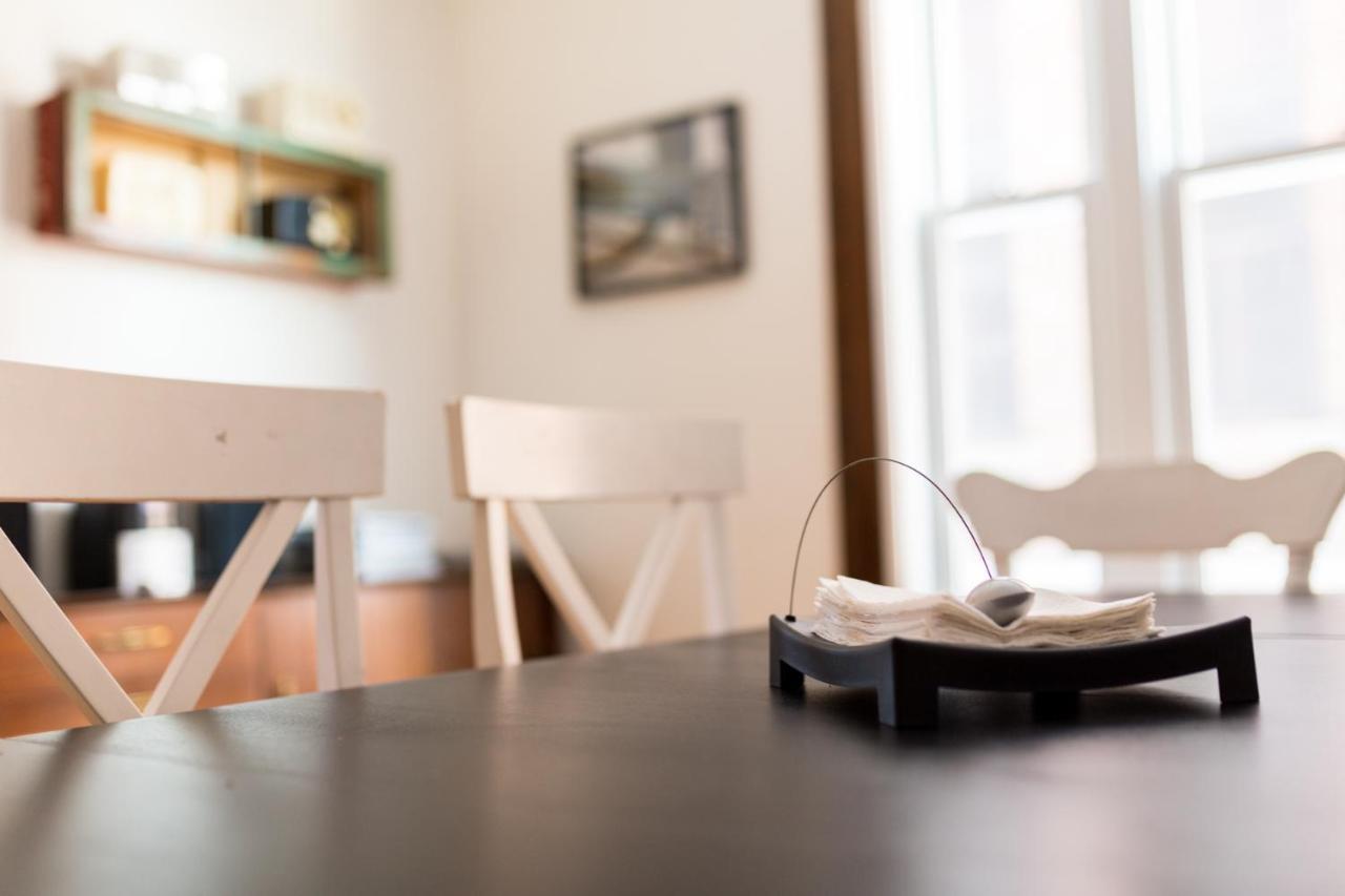 Le 9 Et Demi Bed & Breakfast Montréal Dış mekan fotoğraf