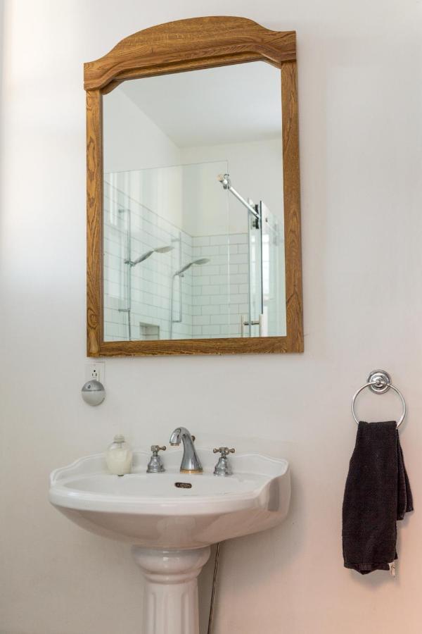 Le 9 Et Demi Bed & Breakfast Montréal Dış mekan fotoğraf